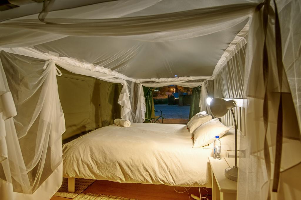 Urban Camp Hotel Уиндхоек Екстериор снимка