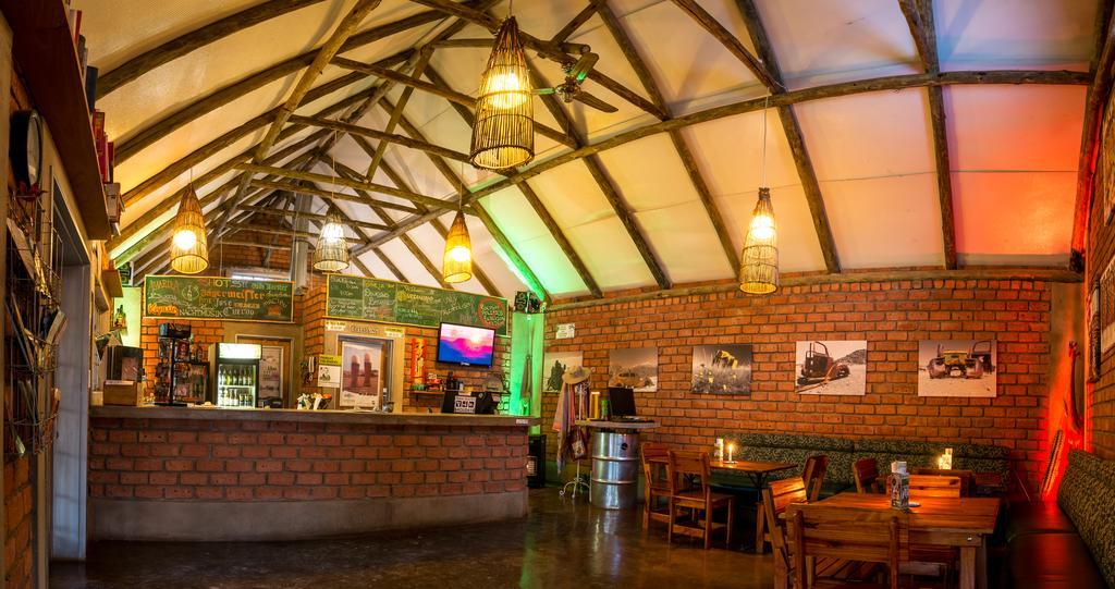 Urban Camp Hotel Уиндхоек Екстериор снимка