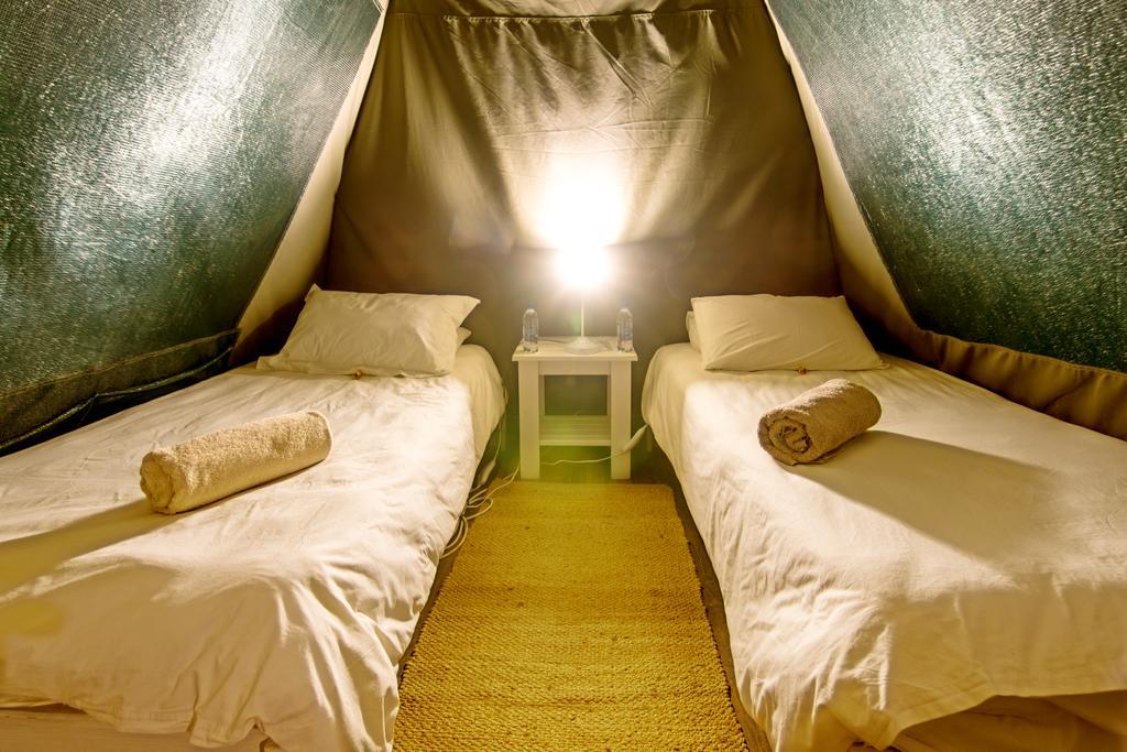Urban Camp Hotel Уиндхоек Екстериор снимка