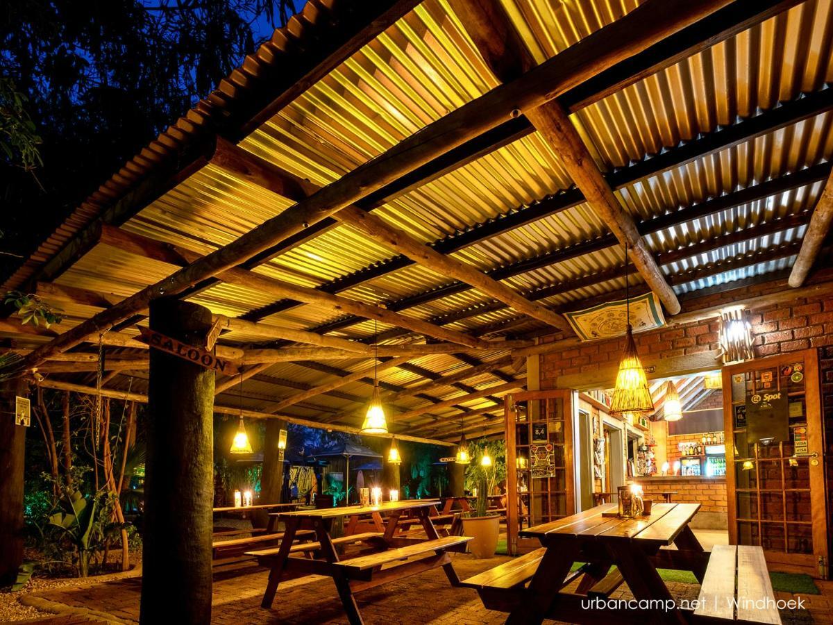 Urban Camp Hotel Уиндхоек Екстериор снимка